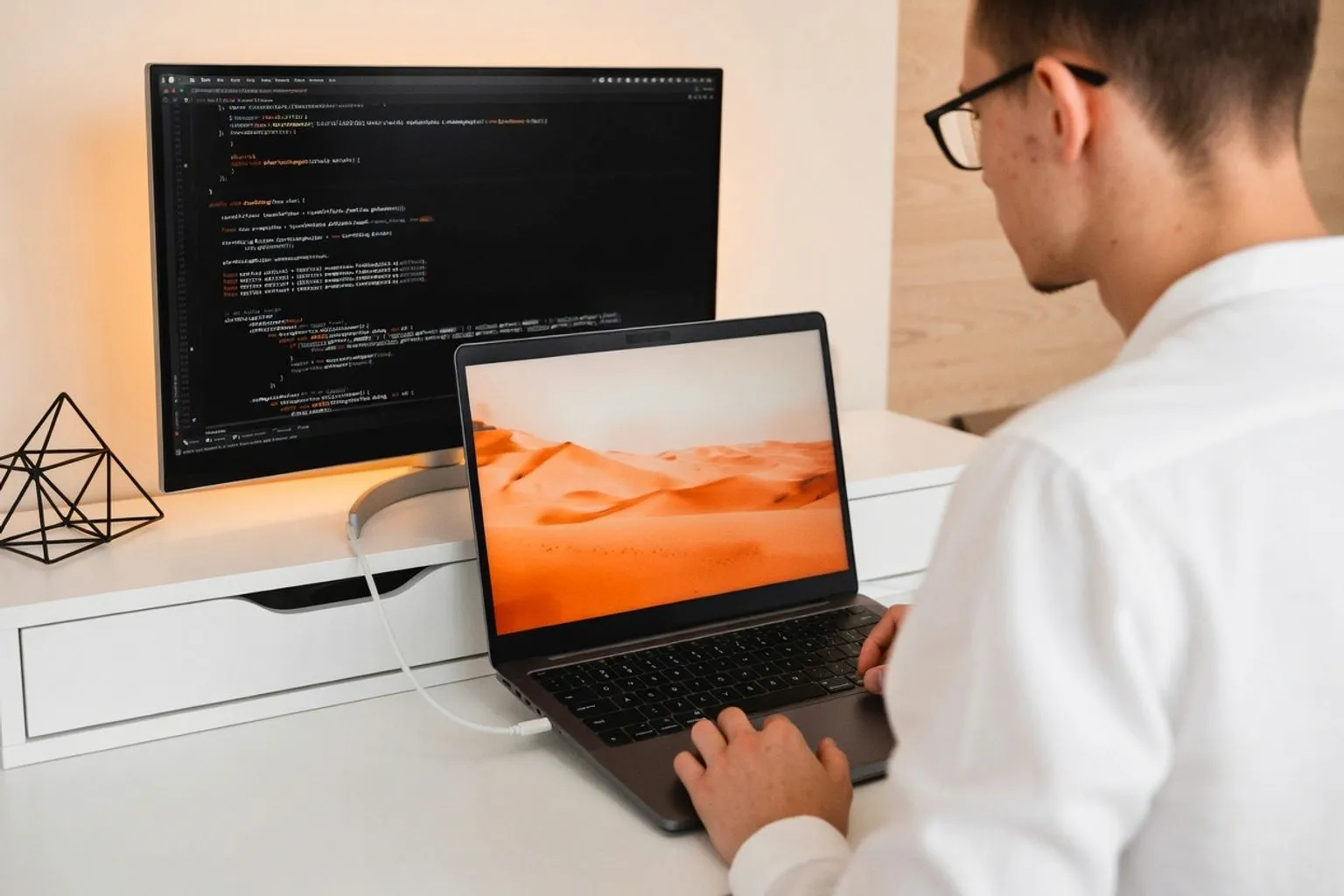Adobe закрыла 172 уязвимости: критические патчи для Commerce и Photoshop