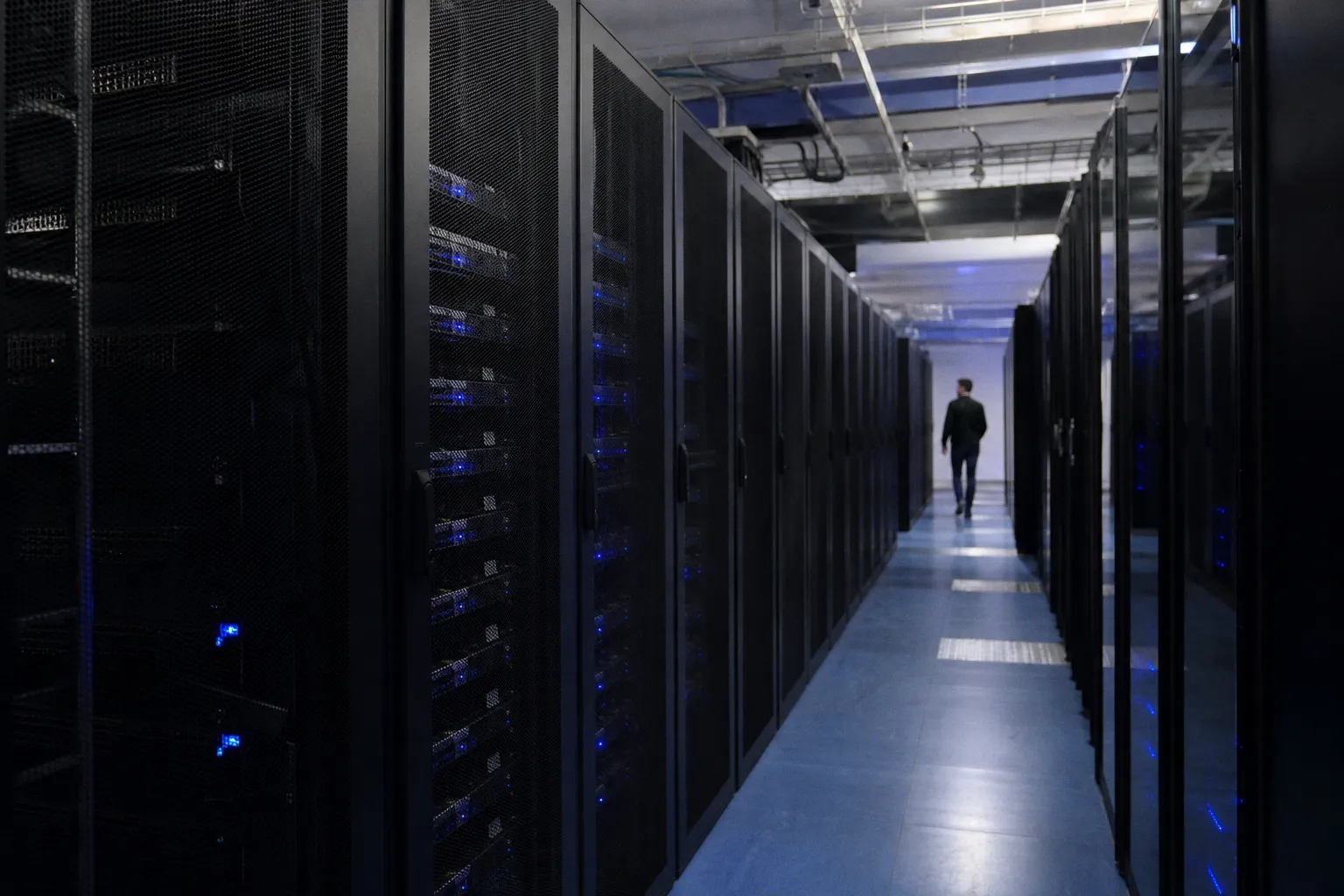 Microsoft арендует дата-центры на $130 млрд для расширения облачной инфраструктуры