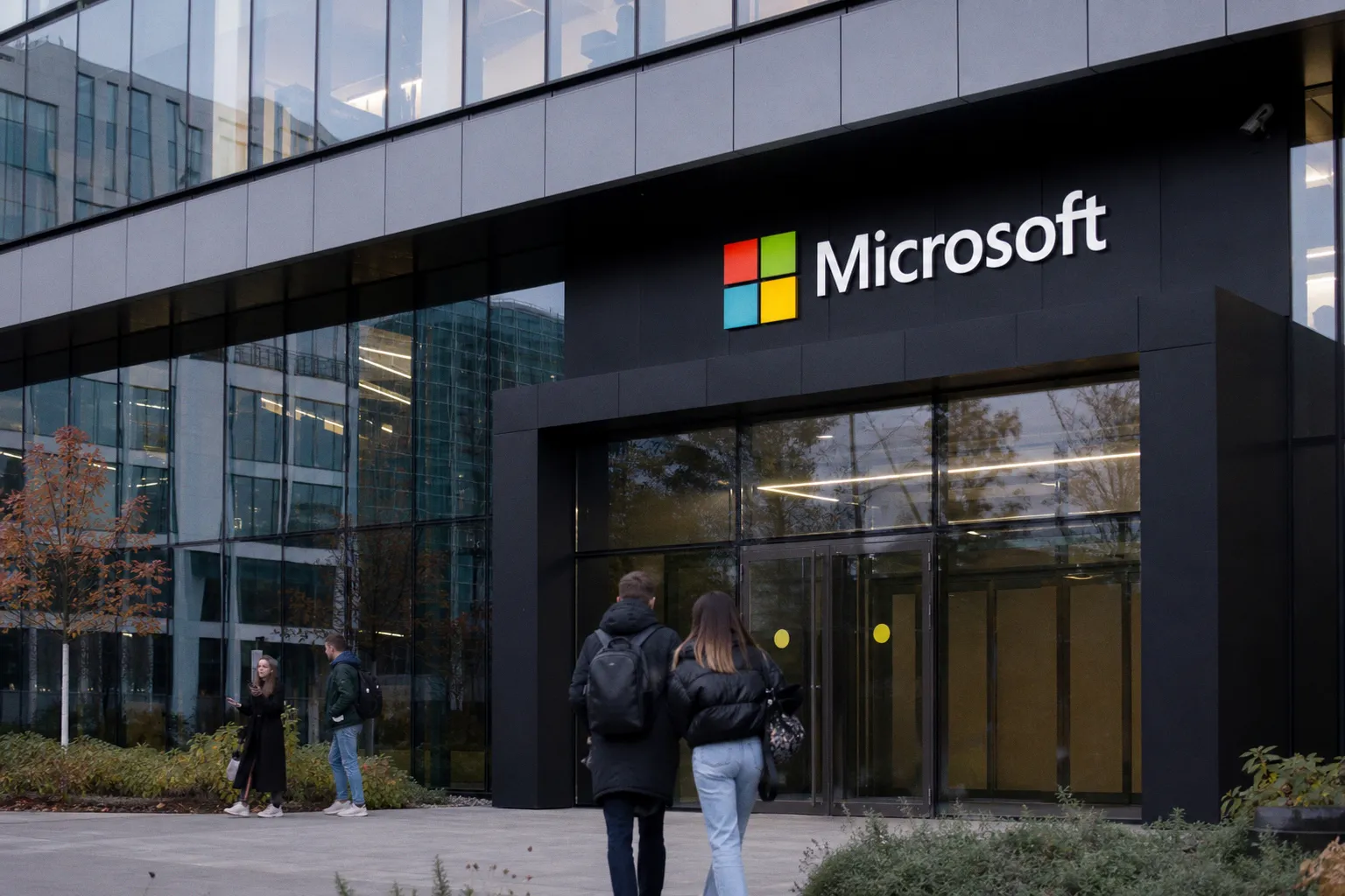 Microsoft переходит к жесткому контролю расходов на ИИ-сервисы