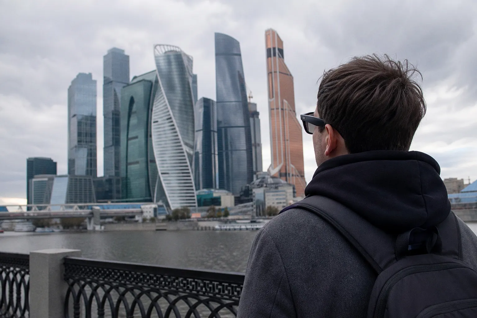 Почему Instagram начал ограничивать публикацию видео с умных очков Meta